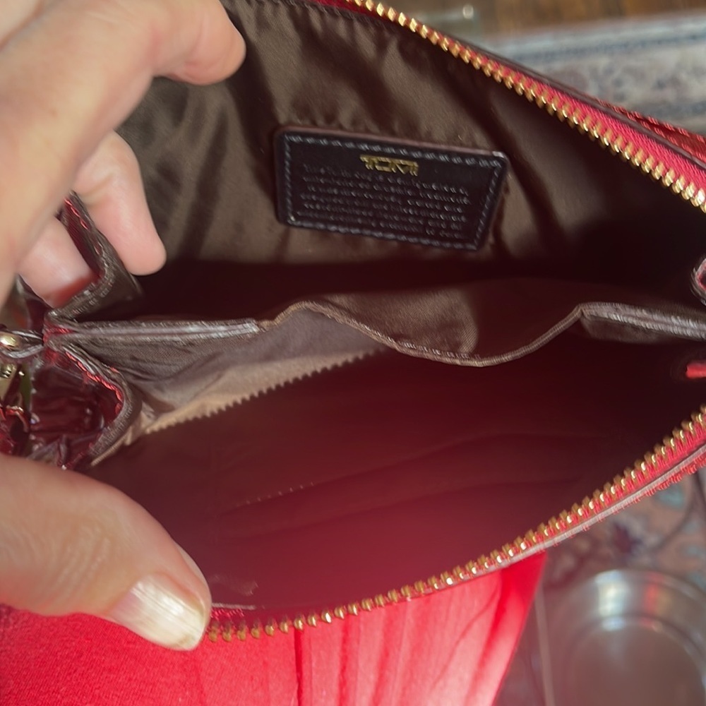 TUMI Red Metallic Crossgrain Zip Top Wristlet Clutch Bag Gold Hardware - Picture 8 of 12
